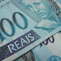 Entra em vigor novo salário mínimo de R$ 724