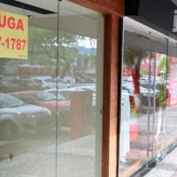 Varejo fechou 375 lojas por dia este ano