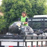 Mutirão contra dengue retira 6 caminhões com potenciais criadouros