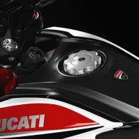 Ducati Hypermotard volta ao Brasil com motor 821 e três versões