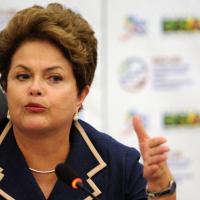 Dilma volta a defender Programa Mais Médicos